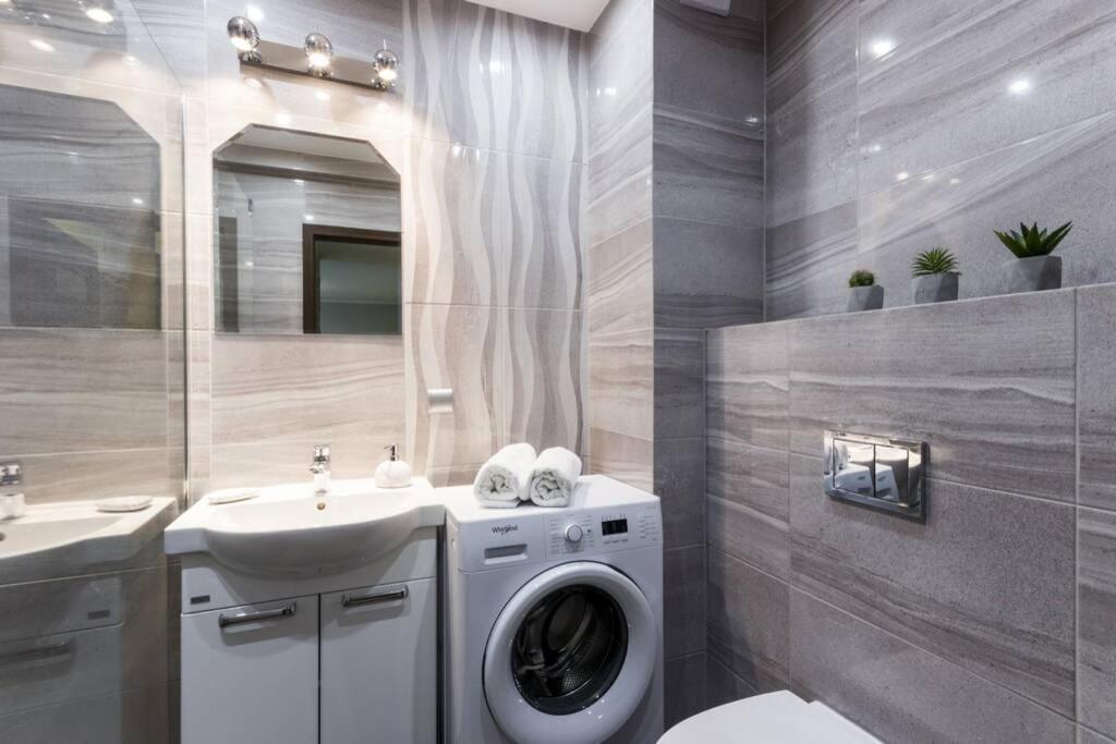 New Old Town - 54m2 - 6 Beds - New Bulding - Lift Апартаменти